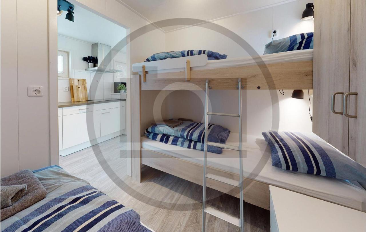 Stunning Ship In Aalsmeer With Kitchen Exterior photo